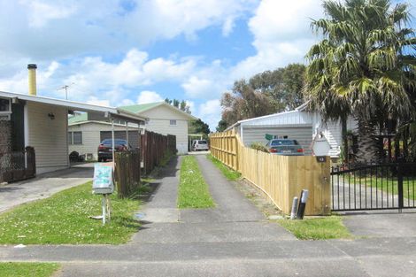 Photo of property in 2/15 Garth Place, Manurewa, Auckland, 2102