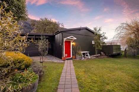 Photo of property in 157 Kent Street, Kingston, Athol, 9793