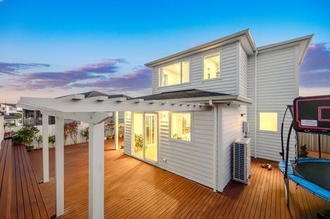 Photo of property in 14 Davey Crescent, Orewa, 0931