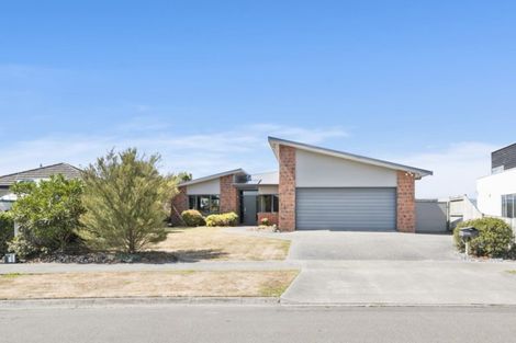 Photo of property in 47 Tennyson Avenue, Kelvin Grove, Palmerston North, 4414