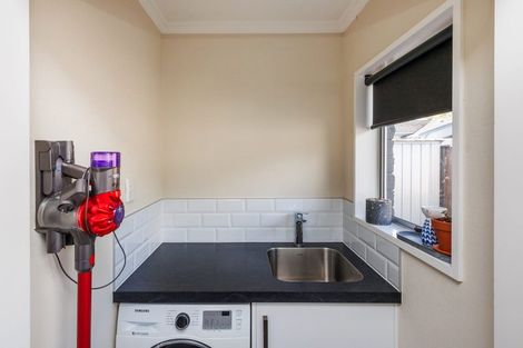 Photo of property in 12d Colombo Street, Hokowhitu, Palmerston North, 4410