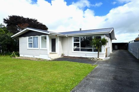 Photo of property in 26 Peters Avenue, Cloverlea, Palmerston North, 4412