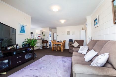 Photo of property in 232/3a Carrington Street, Vogeltown, New Plymouth, 4310