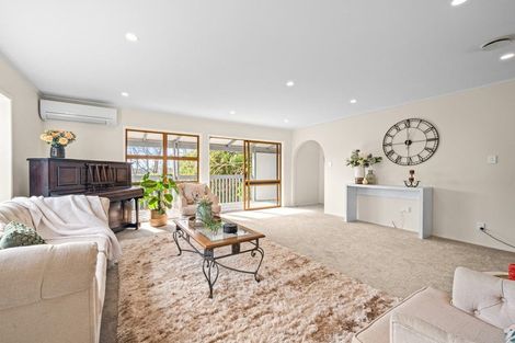 Photo of property in 351 Triangle Road, Massey, Auckland, 0614