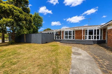 Photo of property in 43 Hallberry Road, Mangere East, Auckland, 2024
