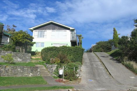 Photo of property in 15 Quinn Grove, Ranui, Porirua, 5024