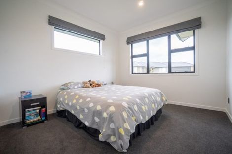 Photo of property in 30 Westwood Drive, Aokautere, Palmerston North, 4471