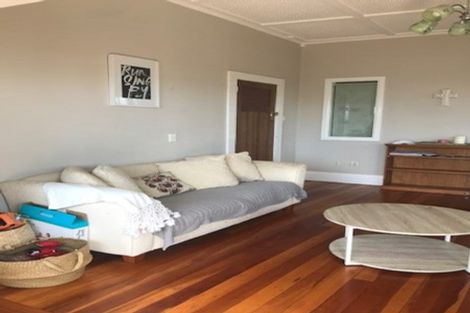 Photo of property in 13 Waterview Road, Favona, Auckland, 2024