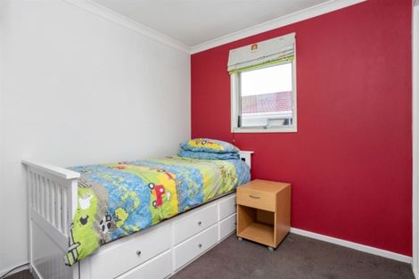 Photo of property in 25 Ambleside Drive, Burnside, Christchurch, 8053