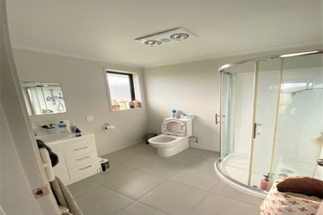 Photo of property in 13 Derwent Place, Flagstaff, Hamilton, 3210