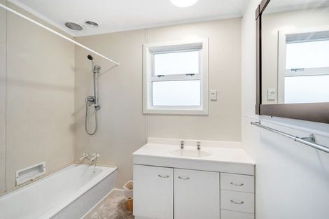 Photo of property in 123 Bellevue Road, Brookfield, Tauranga, 3110