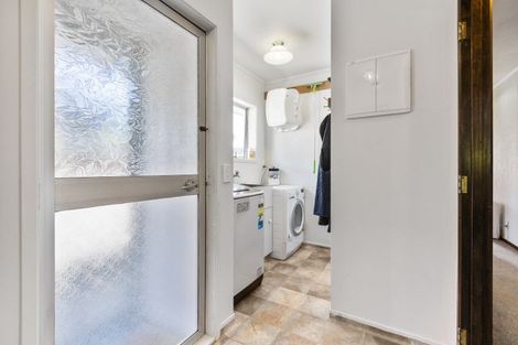 Photo of property in 15 Virginia Place, Whalers Gate, New Plymouth, 4310