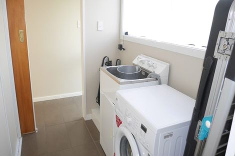 Photo of property in 32 Glenharrow Avenue, Avonhead, Christchurch, 8042