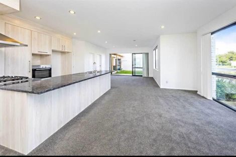 Photo of property in 23 Popokatea Drive, Takanini, 2112