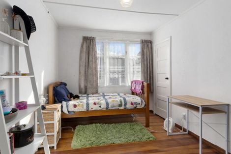 Photo of property in 39 Atiawa Crescent, Waiwhetu, Lower Hutt, 5010