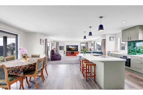 Photo of property in 3 Mccahon Drive, Rangiora, 7400