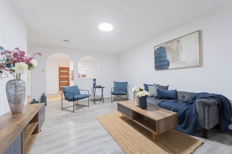 Photo of property in 92 Gallony Avenue, Massey, Auckland, 0614