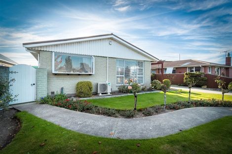 Photo of property in 763 Main North Road, Belfast, Christchurch, 8051