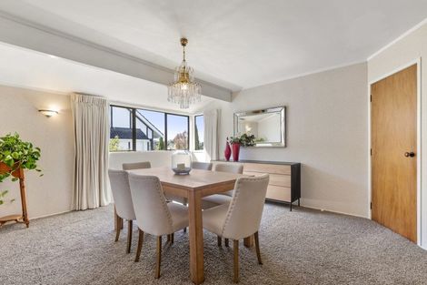 Photo of property in 203 Chelsea View Drive, Chatswood, Auckland, 0626