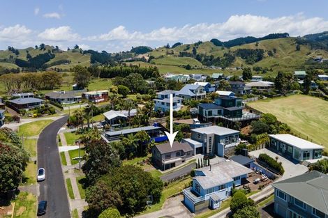 Photo of property in 41 The Crescent, Waihi Beach, 3611