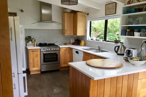 Photo of property in 27 Hastings Parade, Devonport, Auckland, 0624