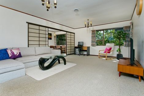 Photo of property in 2/25 Toroa Street, Torbay, Auckland, 0630