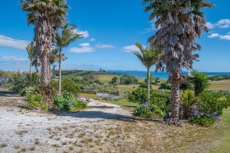 Photo of property in 38 Taipa View Road, Taipa, 0483