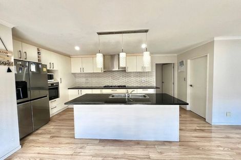 Photo of property in 15 Yatterina Avenue, Takanini, 2112