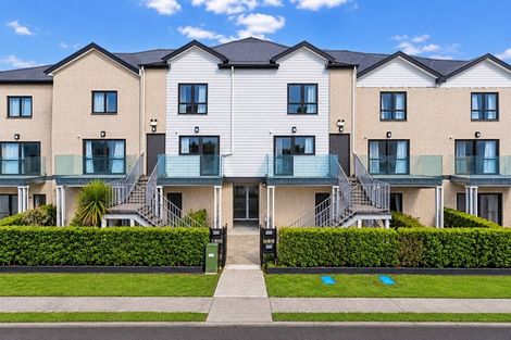 Photo of property in 2/8 Kerrs Road, Wiri, Auckland, 2104
