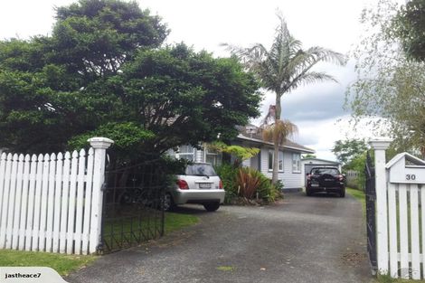 Photo of property in 30 Smythe Road, Henderson, Auckland, 0612