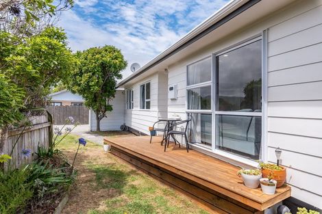 Photo of property in 73 Langdale Avenue, Paraparaumu, 5032