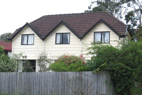 Photo of property in 3/4 Telstar Place, Beach Haven, Auckland, 0626