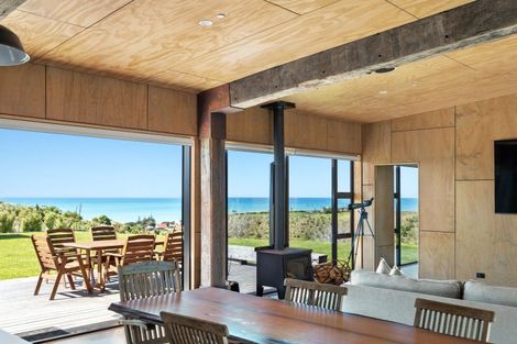 Photo of property in 35 Tama Road, Riversdale Beach, Masterton, 5872