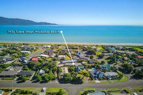 Photo of property in 193a Tutere Street, Waikanae Beach, Waikanae, 5036