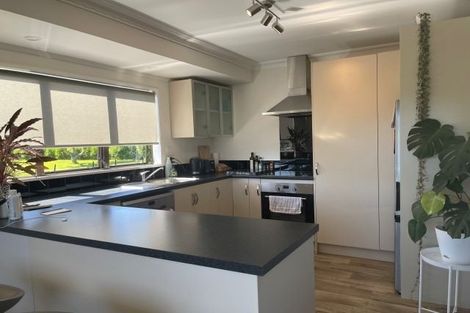 Photo of property in 73 Sutherland Road, Brookfield, Tauranga, 3110