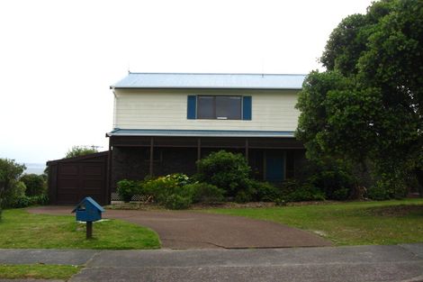 Photo of property in 32 Pacific Parade, Army Bay, Whangaparaoa, 0930