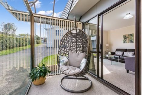 Photo of property in 2/26 Dudding Avenue, Northcote, Auckland, 0627