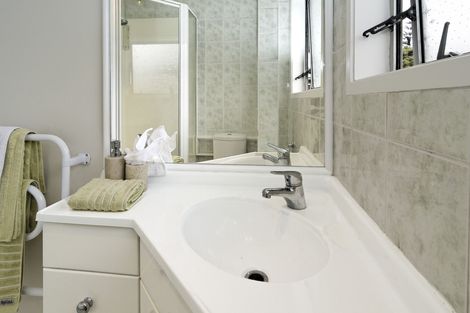 Photo of property in 5/42 Sheridan Drive, New Lynn, Auckland, 0600