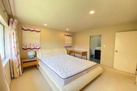 Photo of property in 27 Langana Avenue, Browns Bay, Auckland, 0630