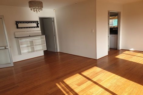 Photo of property in 2/171 Bruce Mclaren Road, Henderson, Auckland, 0612