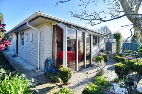 Photo of property in 1/315 Sawyers Arms Road, Bishopdale, Christchurch, 8053