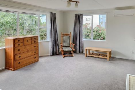 Photo of property in 48 Sladden Street, Naenae, Lower Hutt, 5011