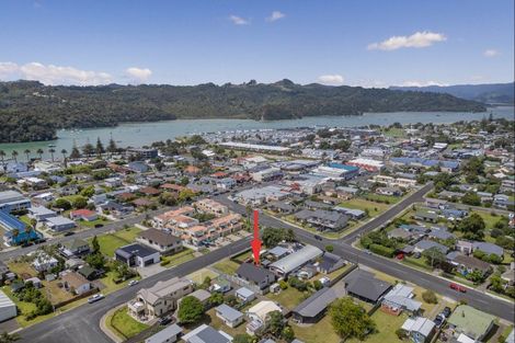 Photo of property in 4 Eyre Street, Whitianga, 3510