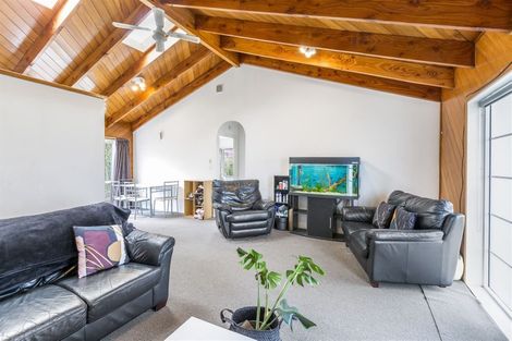 Photo of property in 30 Albatross Road, Red Beach, 0932