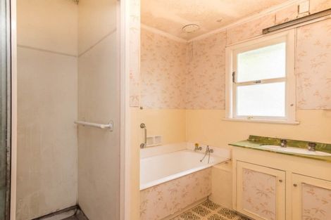 Photo of property in 1/42 Eastglen Road, Glen Eden, Auckland, 0602