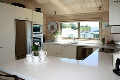 Photo of property in 336 Waterways Parade, Pauanui, Hikuai, 3579