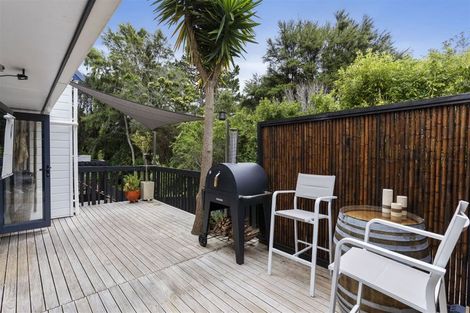 Photo of property in 20a Ocean View Road, Hatfields Beach, Orewa, 0931