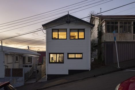 Photo of property in 1a Port Street, Mount Victoria, Wellington, 6011