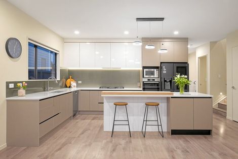 Photo of property in 17 Toanui Road, Hobsonville, Auckland, 0616