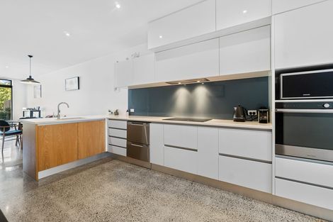 Photo of property in 27 Isitt Road, Hobsonville, Auckland, 0616